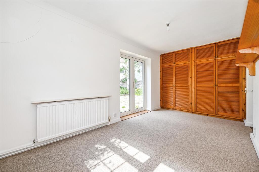 Bed/Sitting Room