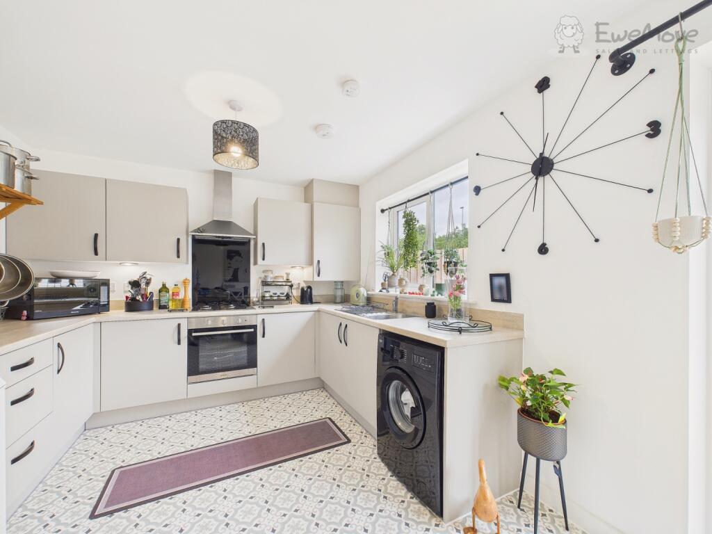 CAM03640G0-PR0059-STILL011