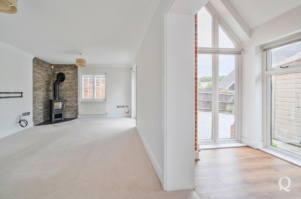 31de48b9-215a-4f9...