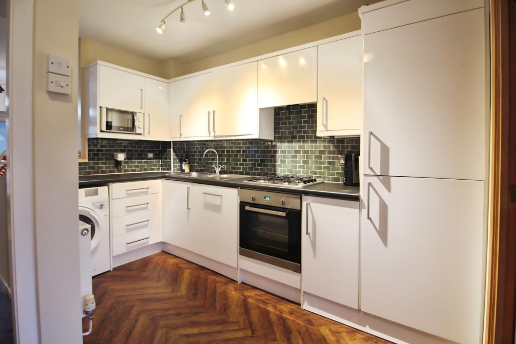 Kitchen 1.png