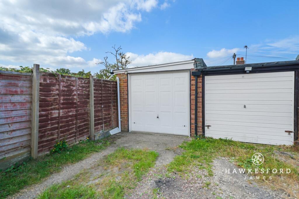 Queenborough Road - Garage