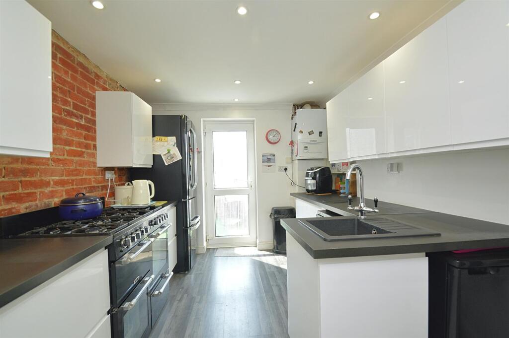 resizedKitchen2.jpg