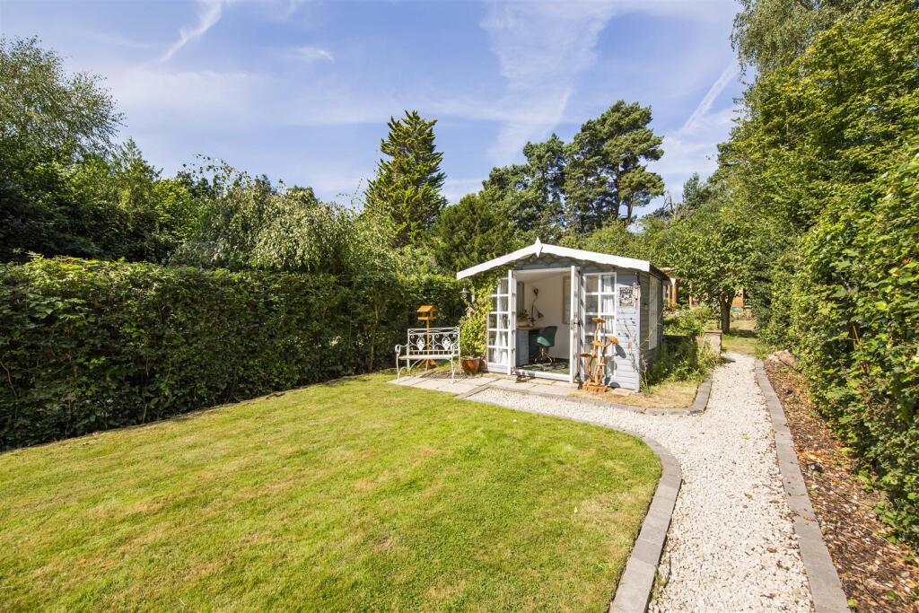 Summer House - Office