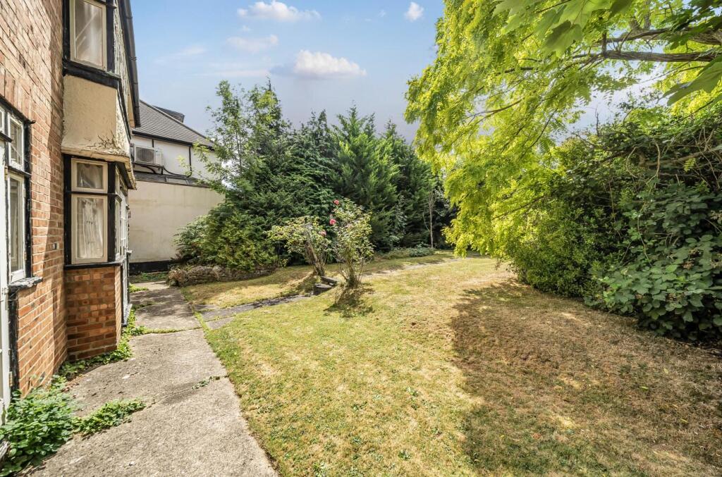 Davidson Frost-Wellings, DFW, Whitchurch Gardens, 