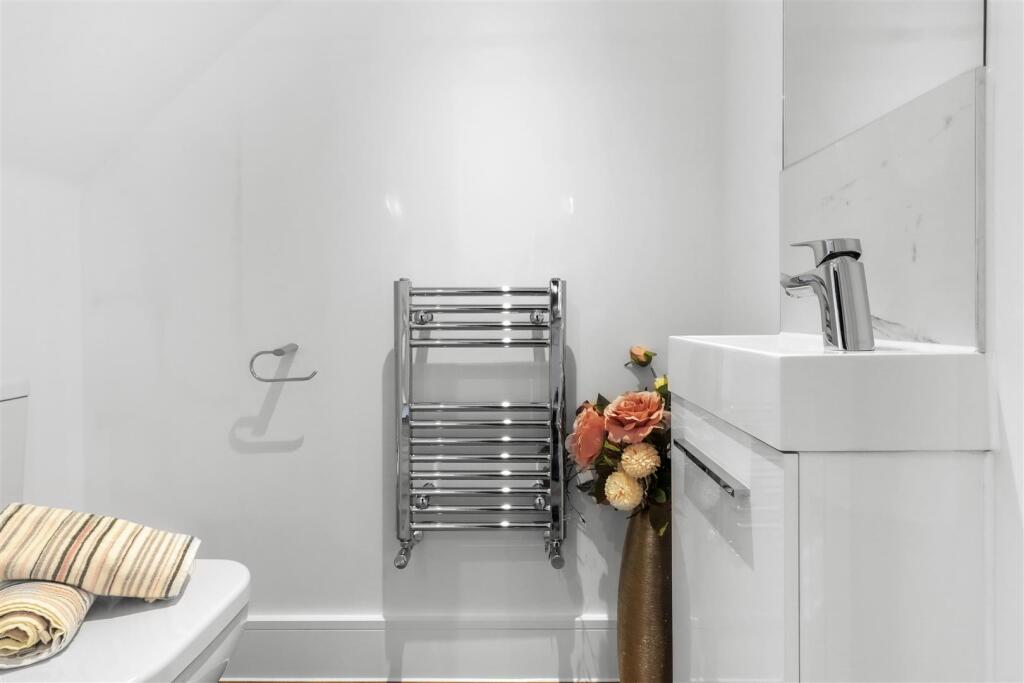Cloakroom/WC