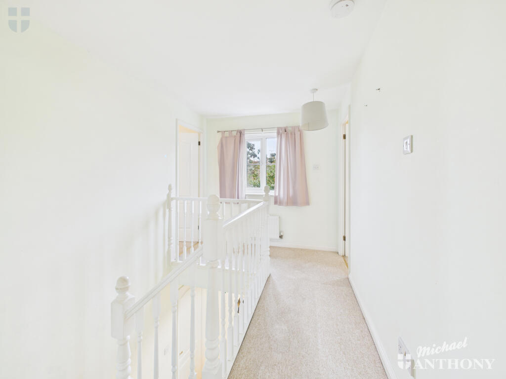CAM03852G0-PR0414-STILL017