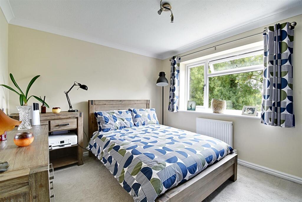 Bedroom 2_1.jpg