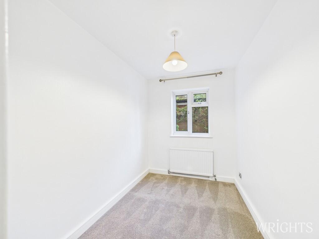 CAM02796G0-PR0484...