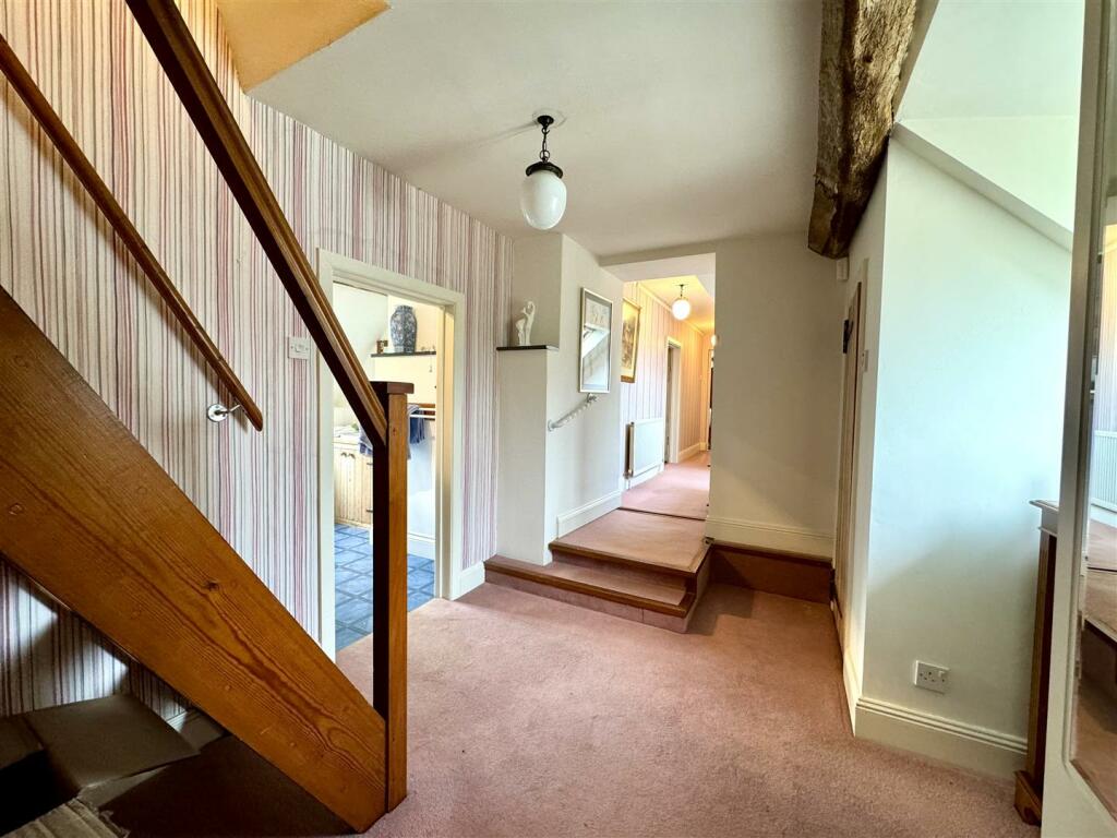 FIRST FLOOR STAIRS AND LANDING