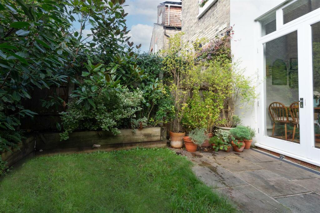 66A Carysfort Road, London N16 9AP-16.jpg