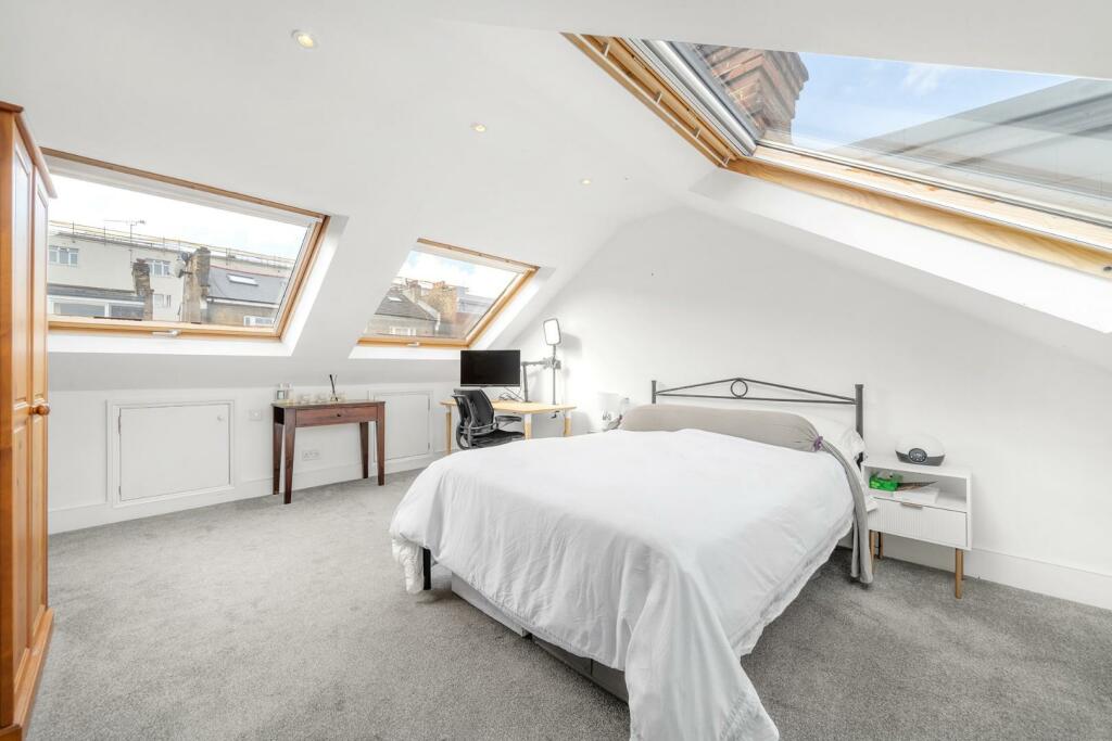 Bedroom 2.jpg