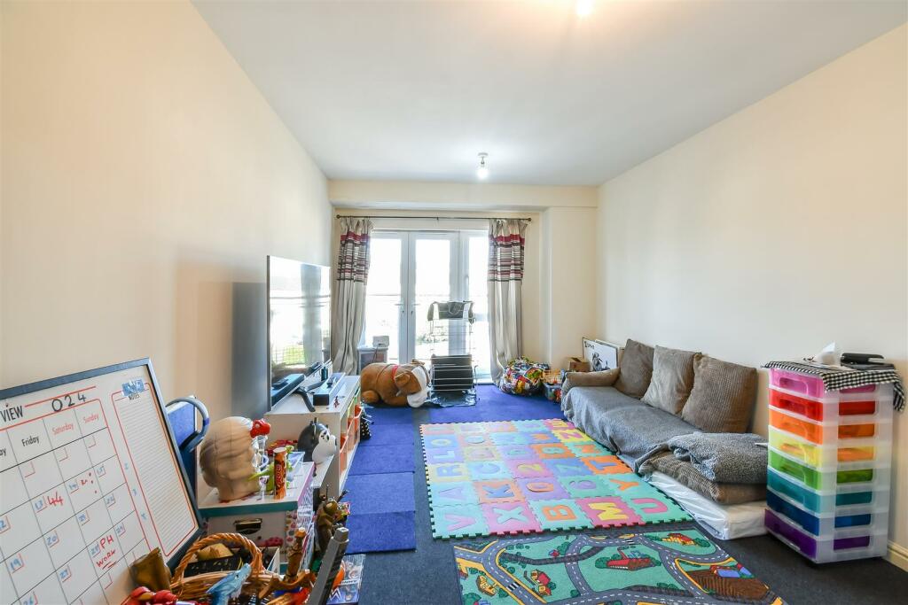 Living Room/Kitchen