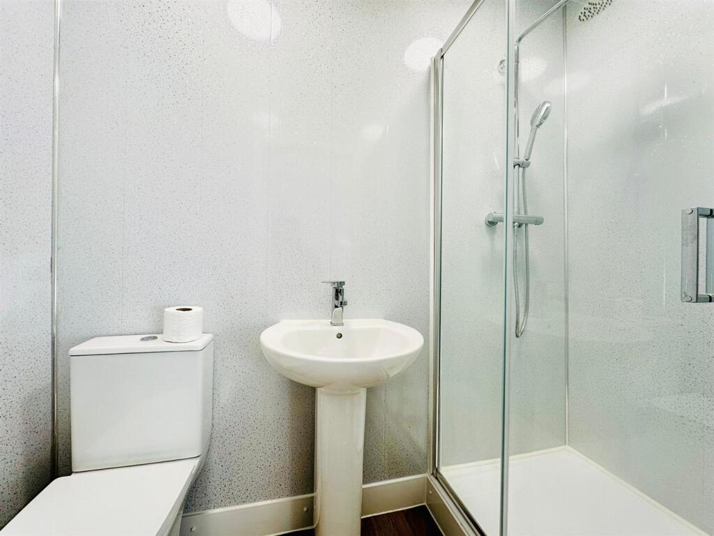 Bedroom 5 En Suite