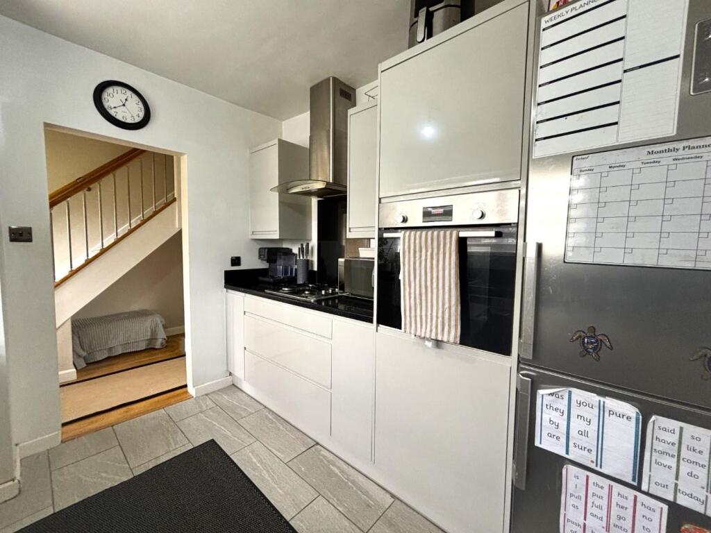 Kitchen_1.jpeg