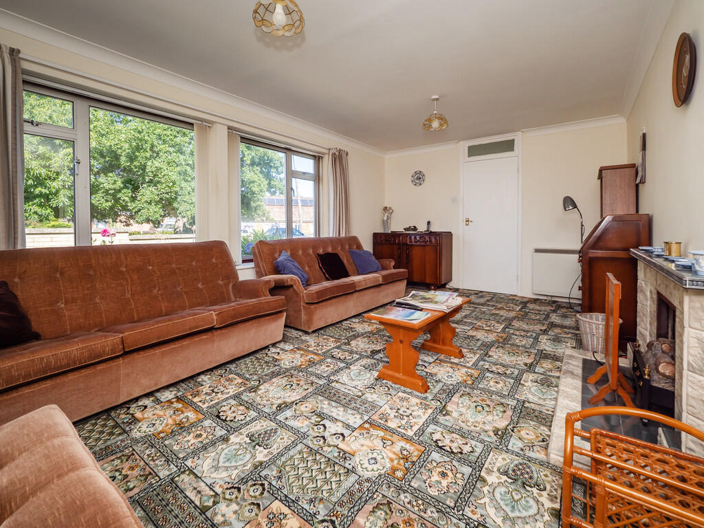 21WaveneyClose-19