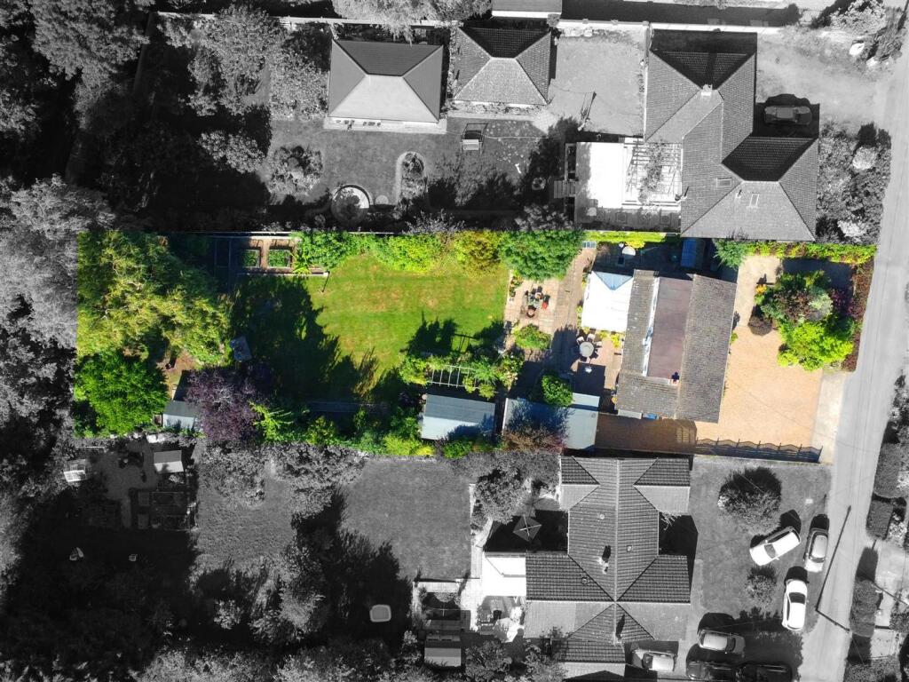 29 Colnefields, Somersham - Aerial Highlight Photo