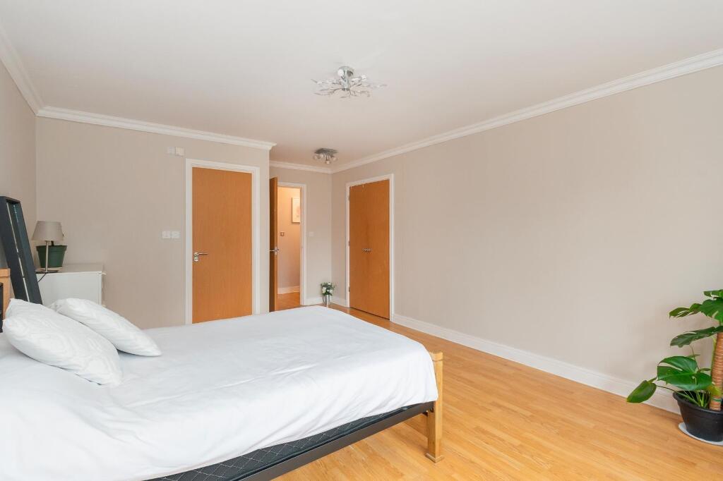 0G4ARD - Bedroom F.jpg