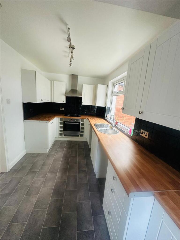 Fitted Kitchen: