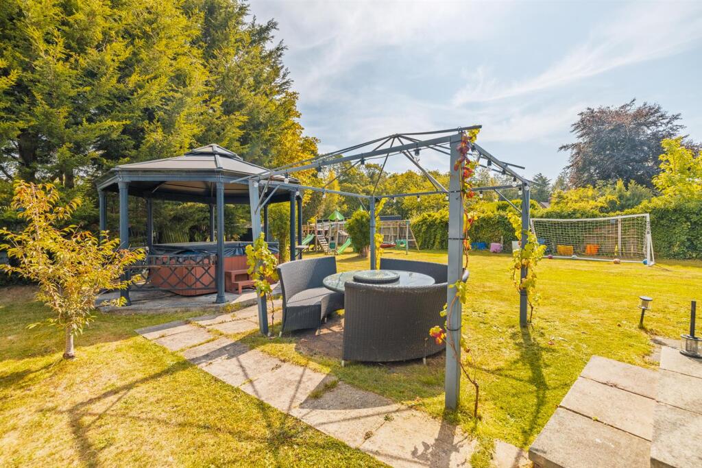 13 Chester Rd-90.jpg