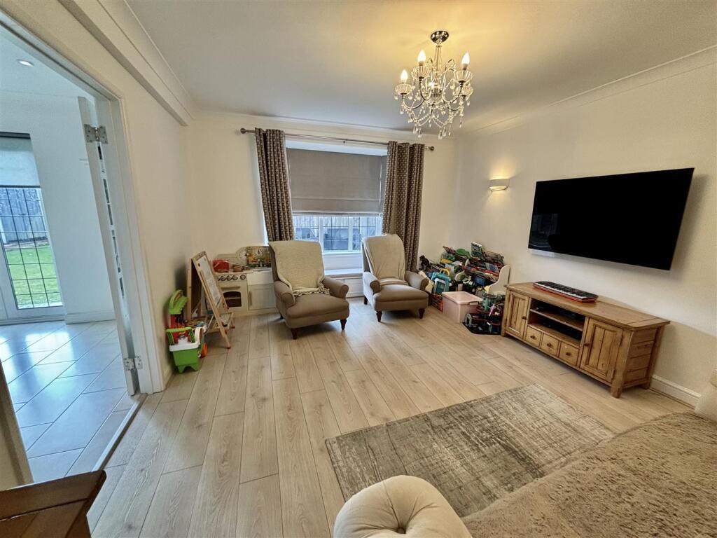 00_Living_Room.jpeg