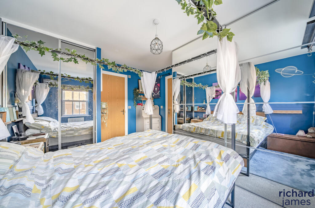 d940eb6f1f66466b984da6fddc18a338