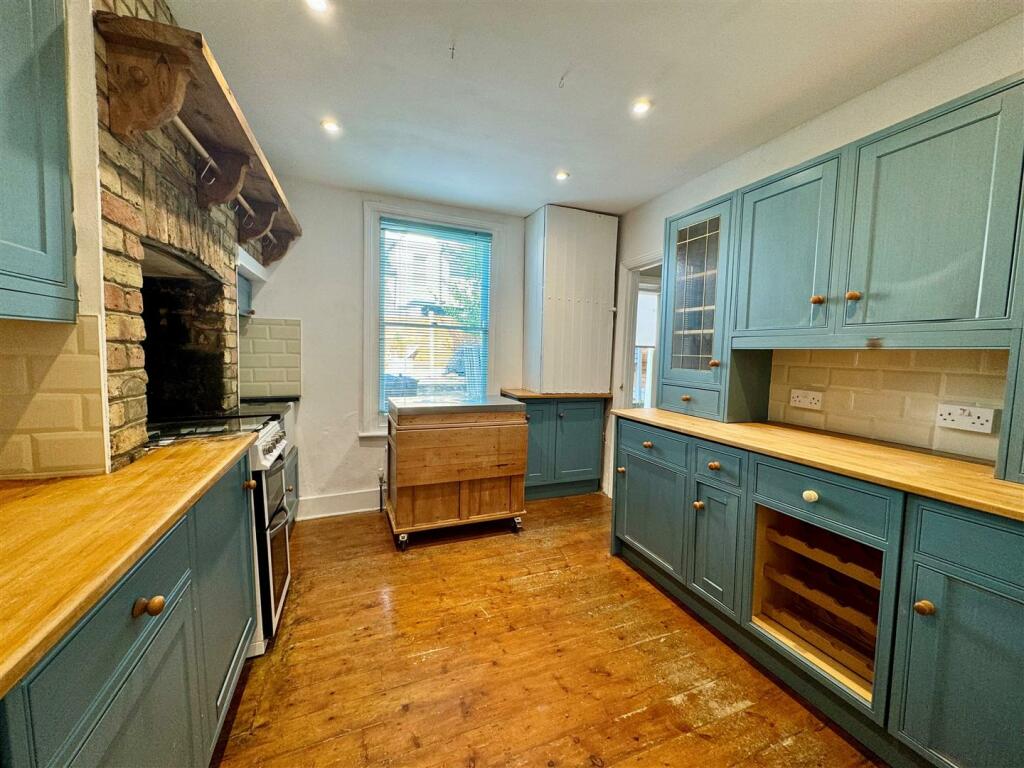 Kitchen.jpg