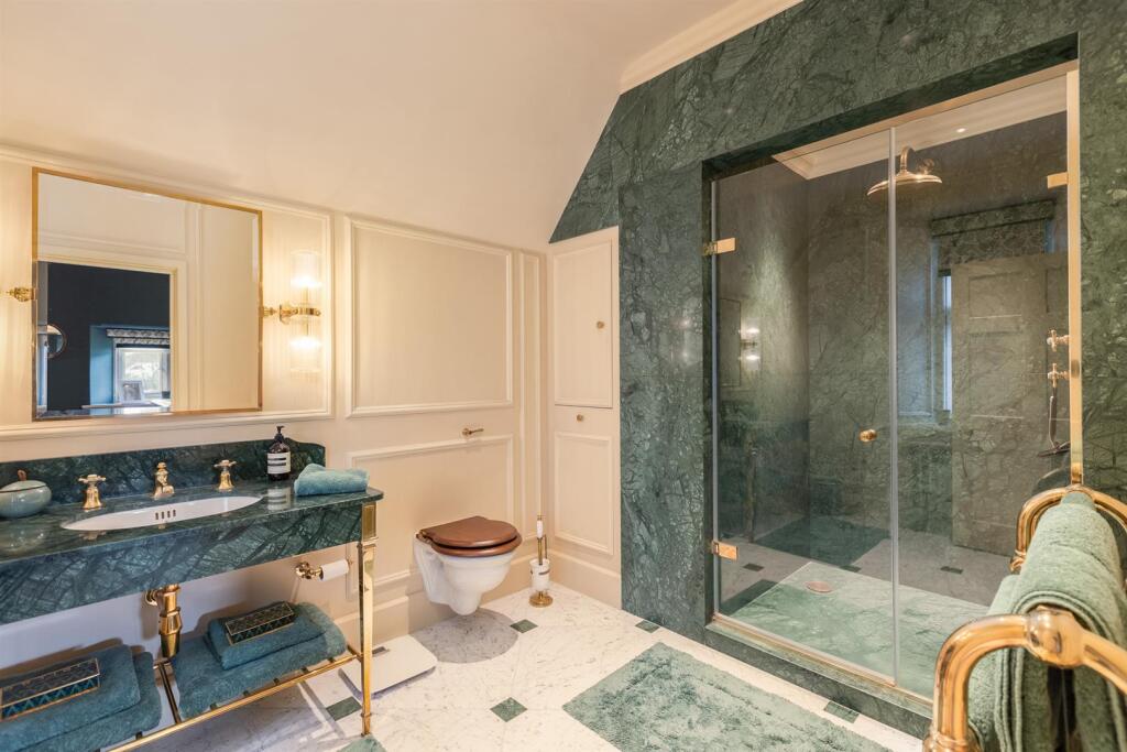 Principal Bedroom Suite