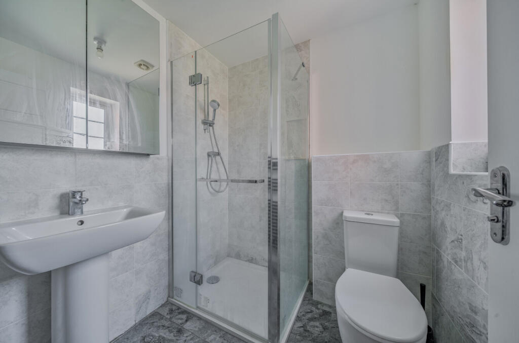 1349426-6-68c80e3...