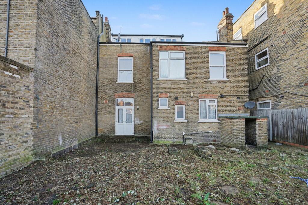 Flat 1, 104 Goldsmith Avenue, Acton, London, W3 6HW