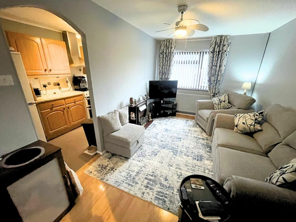 Reception room.