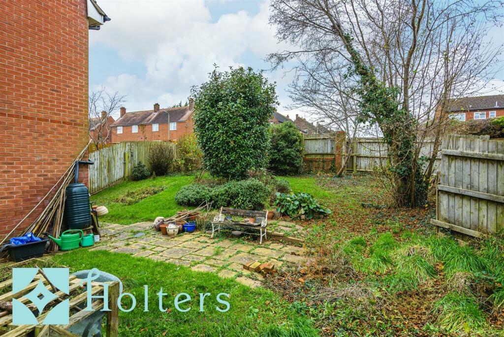 26 Dahn Drive, Ludlow-17.jpg