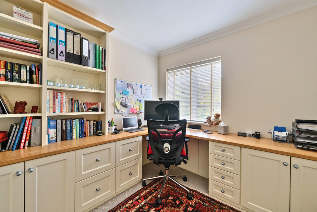 1290281-14-683d88...