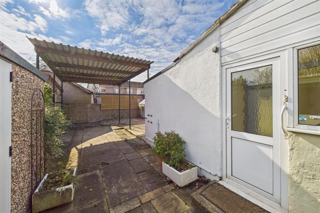 26 Quarry Mead, Alveston, Near Thornbury, South Gl