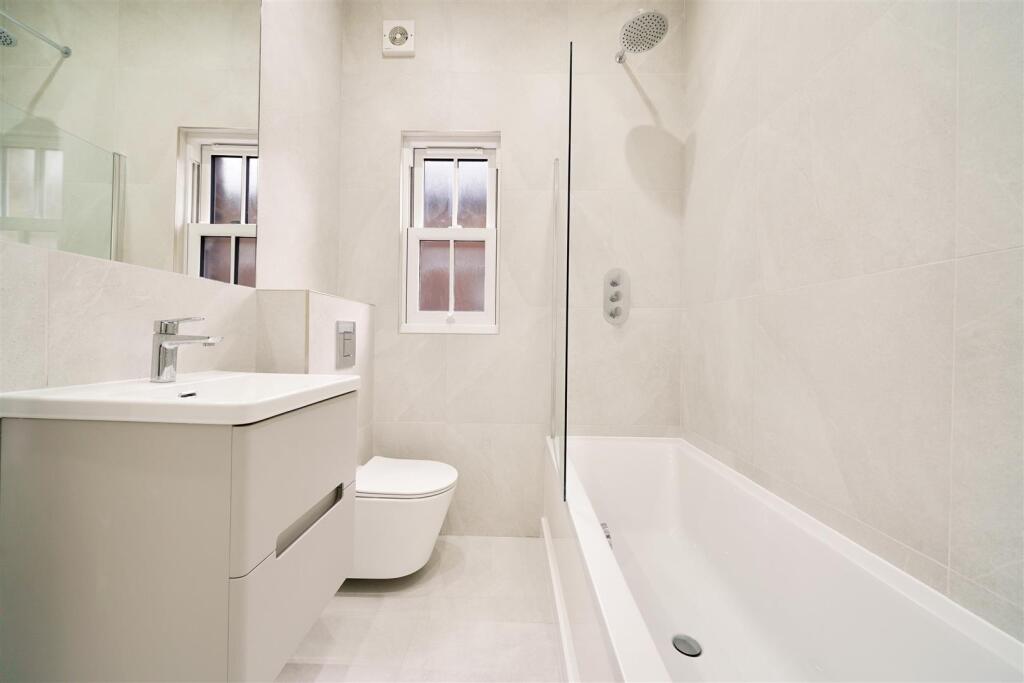 Second Floor Flat, 335 North End Road - K2Kl9zRkA5