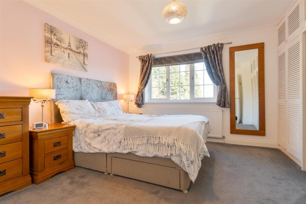 Elm Walk Greenacres26.jpg