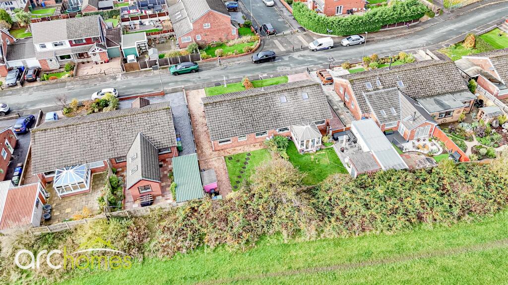 dji_fly_20251105_115924_0011_1762348891907_photo.J