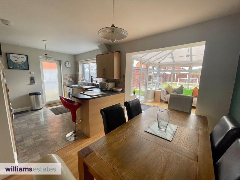 Kitchen/ Diner