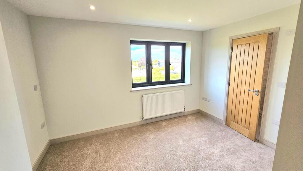 12 Magnum Plum Way bed 1 b.jpg