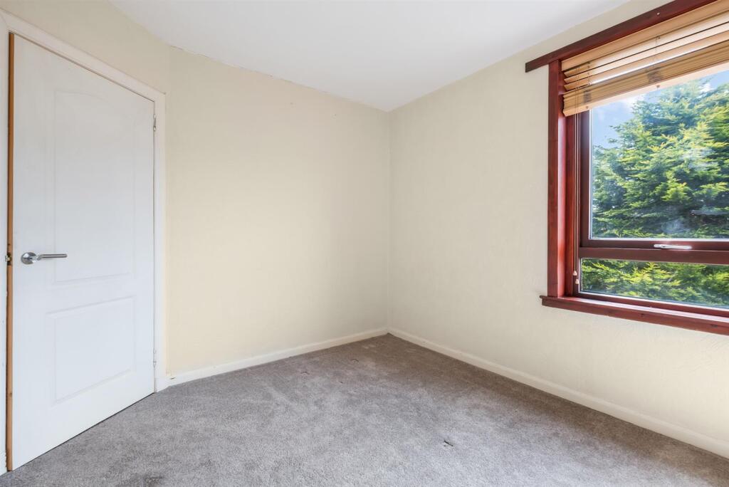 33 Graham Crescent (14).jpg