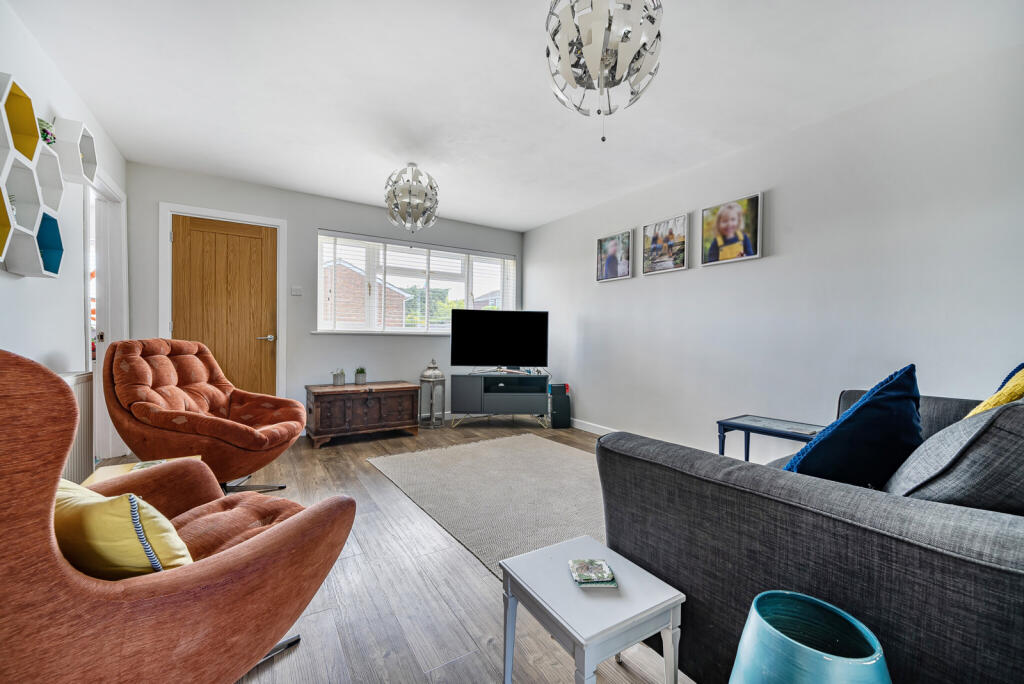 37-681b5f2f7c453-...