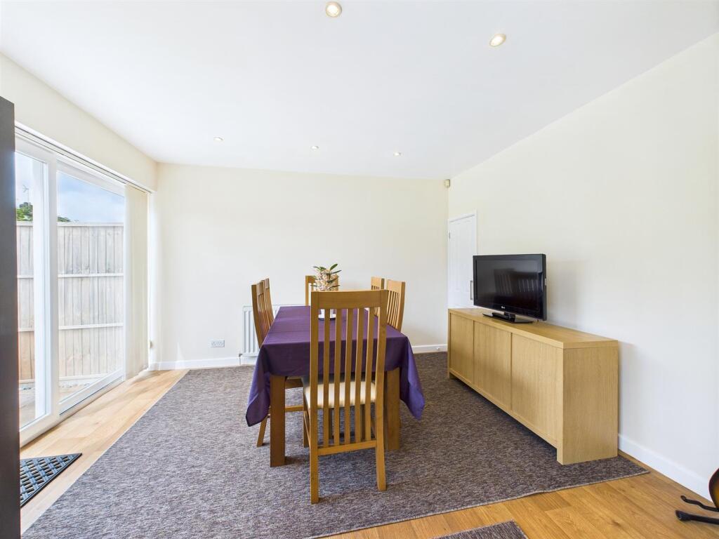 14 - Semi-detached House for Auction, Hengrove.jpg