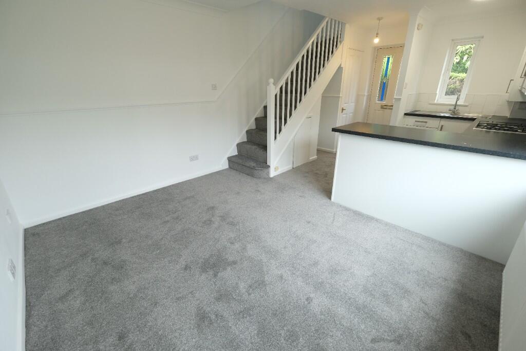 OPEN PLAN ROOM