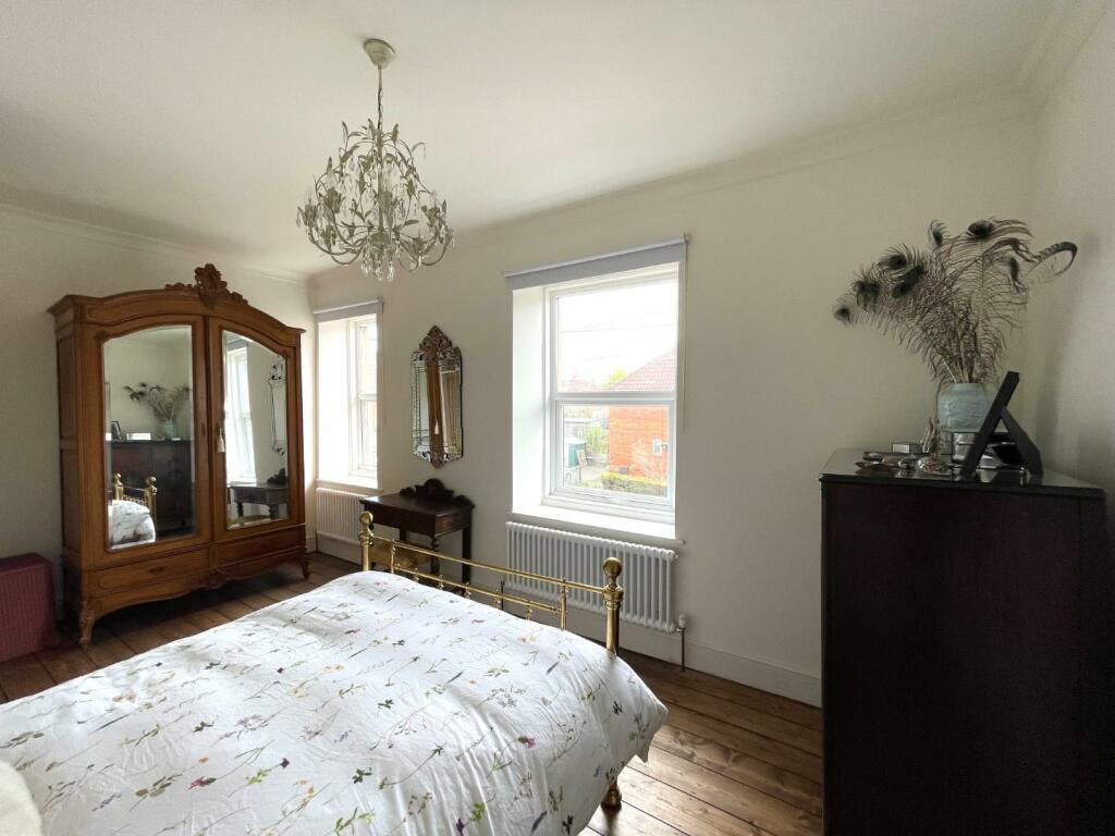 Bedroom 2.JPG
