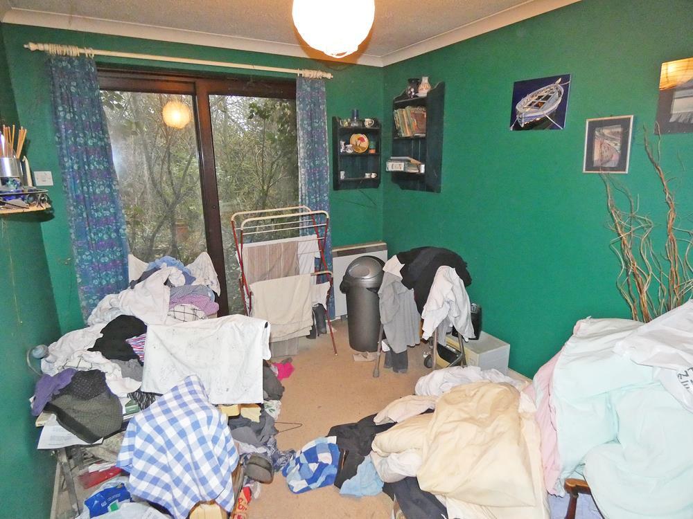 2281bedroom2.jpg