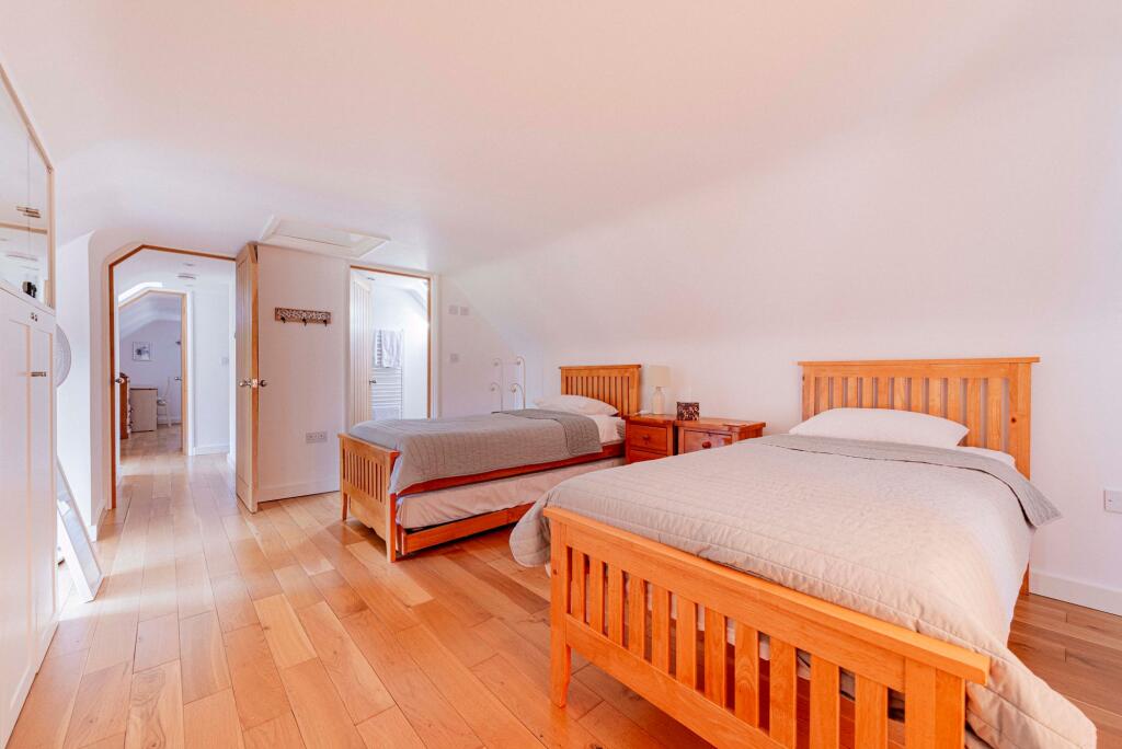 Annexe Bedroom Two (2)
