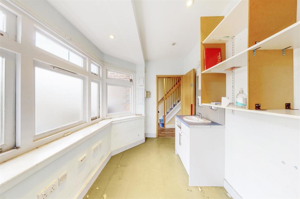 45A Langham Gardens - xbK0EyHjWNHJa1FhGJIs.jpg