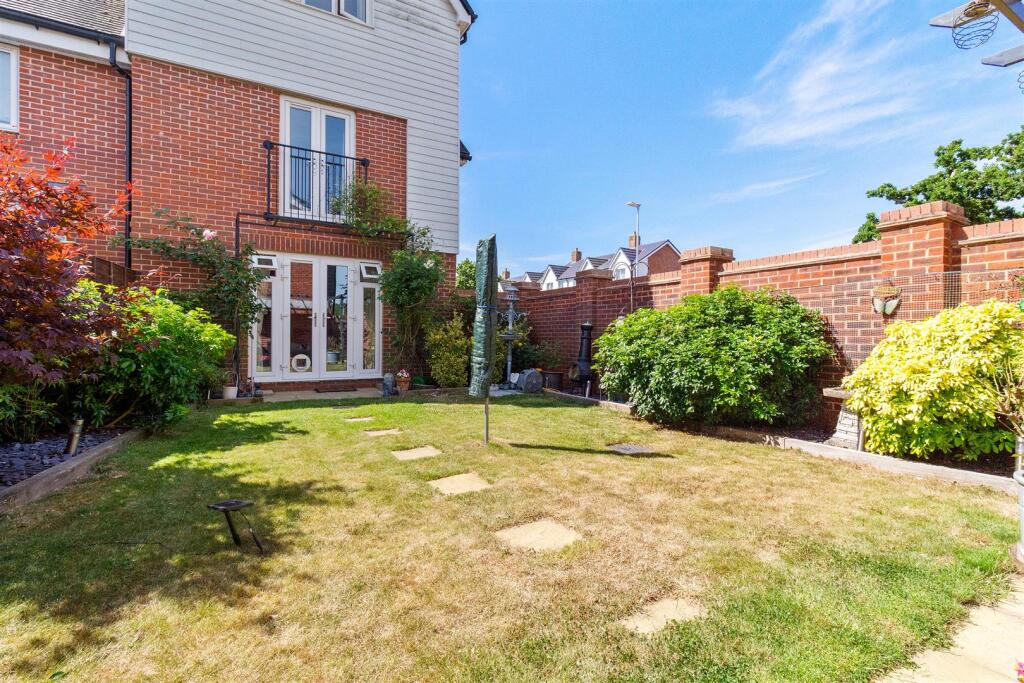 Water Lily Way, 22-004.jpg