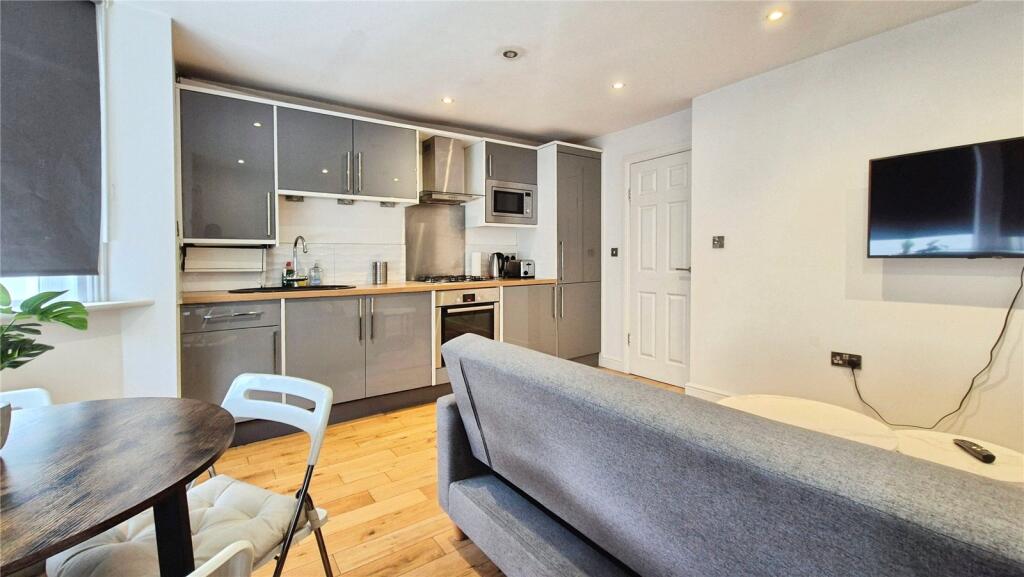 Reception/Kitchen