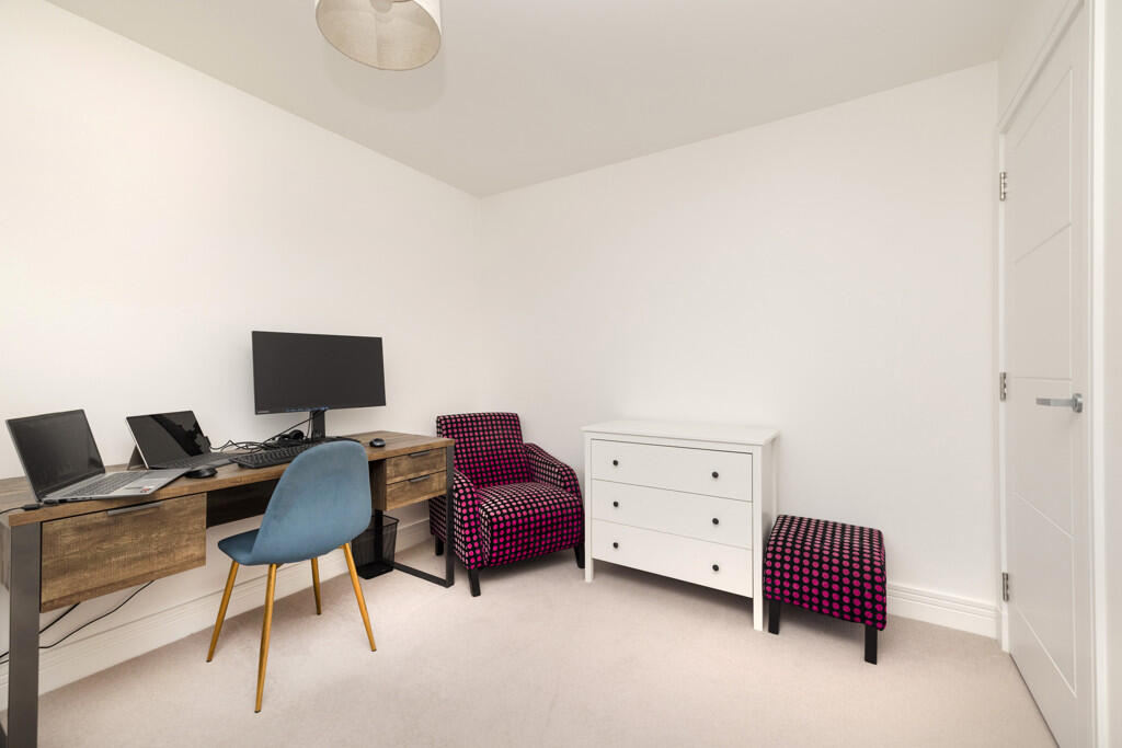 Double Bedroom 4