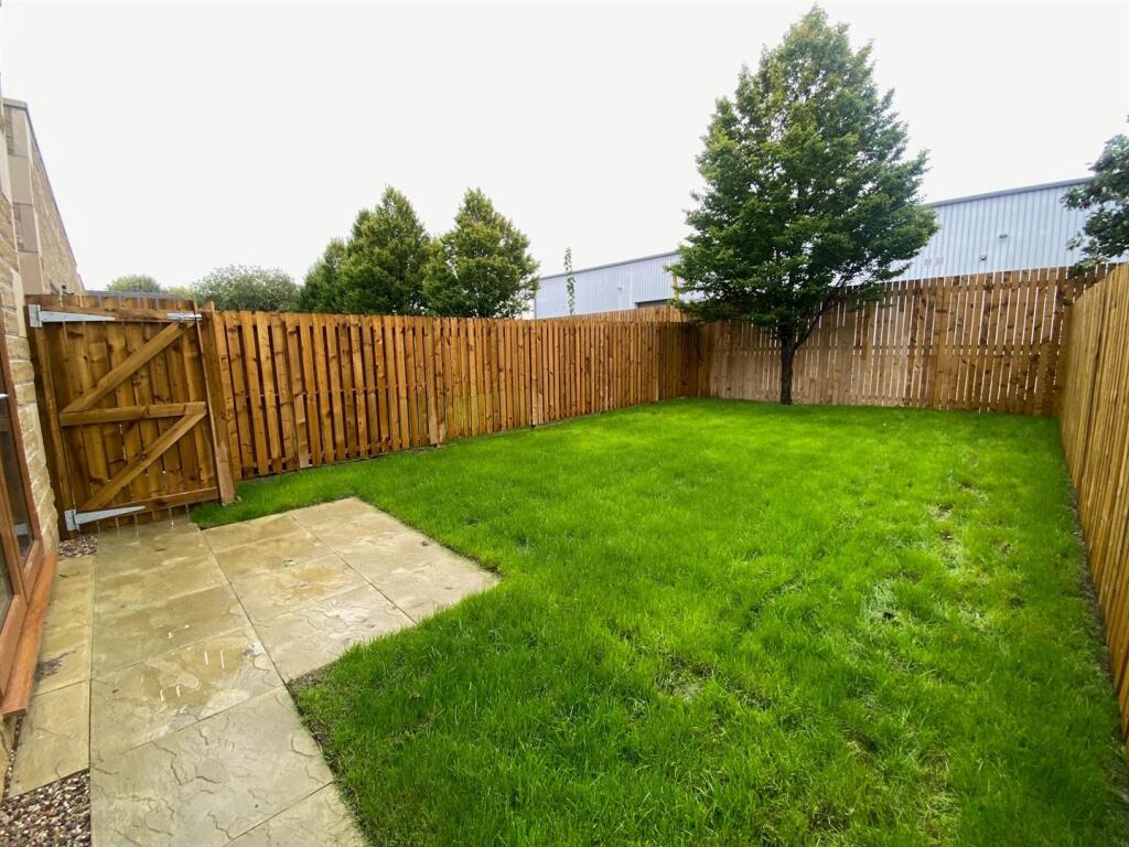 BACK GARDEN 1.jpg